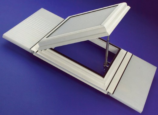 Polycarbonate roof vent for a conservatory roof